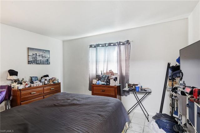 2355 Jeffcott ST, Fort Myers, FL 33901