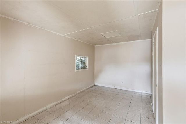 2355 Jeffcott ST, Fort Myers, FL 33901