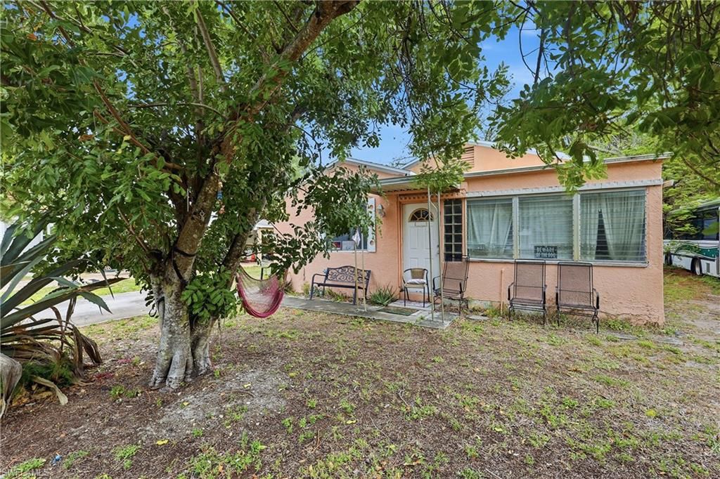 2355 Jeffcott ST, FORT MYERS, FL 33901 — photo 4