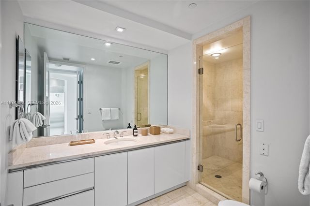 16051 Collins Ave 3202, Sunny Isles Beach, FL 33160