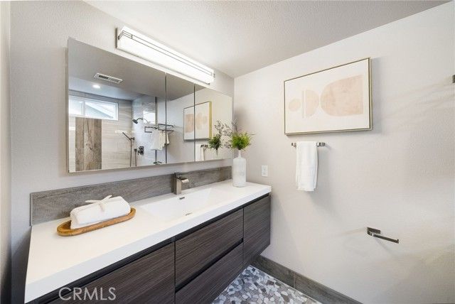 25242 Mawson, Laguna Hills, CA 92653