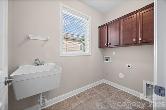 5218 Casper Drive, Charlotte, NC 28214