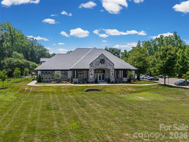 5218 Casper Drive, Charlotte, NC 28214