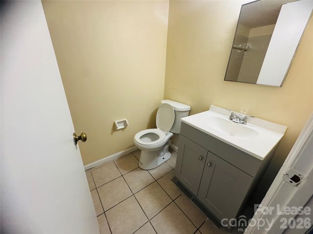 9541 Shannon Green Drive, Charlotte, NC 28213