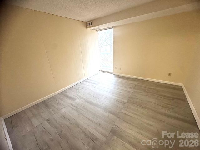 9541 Shannon Green Drive, Charlotte, NC 28213