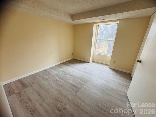 9541 Shannon Green Drive, Charlotte, NC 28213