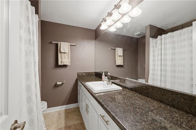 4727 Jarboe Street 102, Kansas City, MO 64112