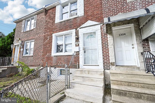 1302 WYCOMBE AVE, Darby, PA 19023