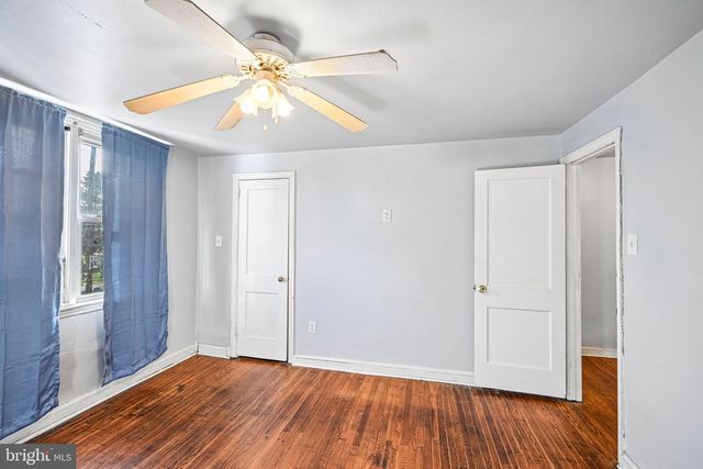 1302 WYCOMBE AVE, Darby, PA 19023