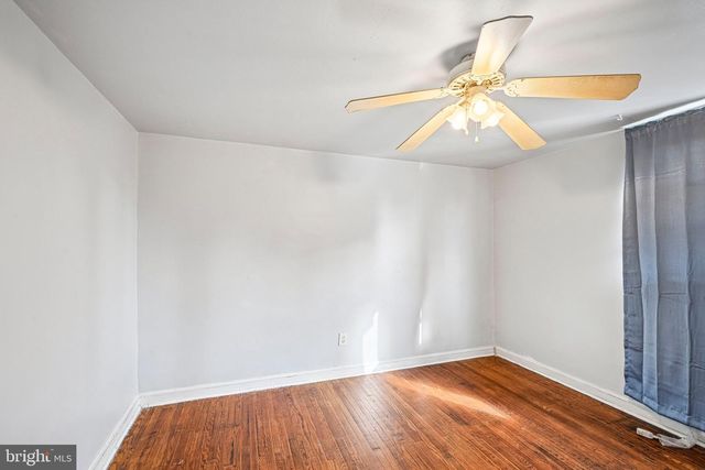 1302 WYCOMBE AVE, Darby, PA 19023