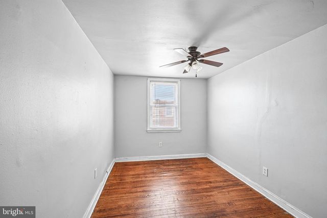 1302 WYCOMBE AVE, Darby, PA 19023