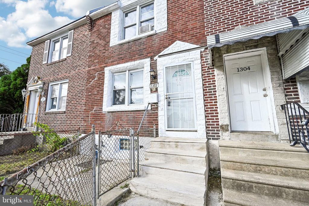 1302 WYCOMBE AVE, DARBY, PA 19023 — photo 2