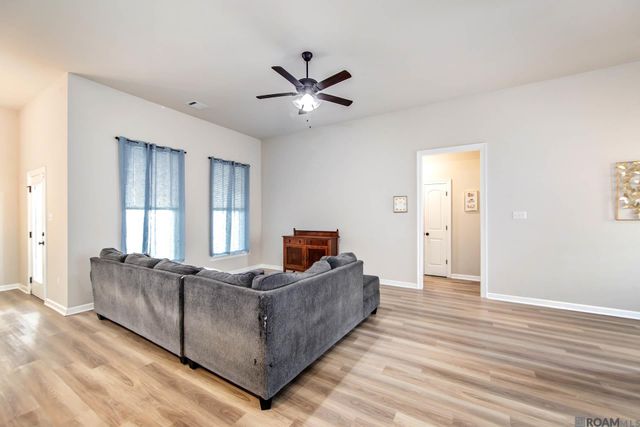 308 Carriage Way, Thibodaux, LA 70301