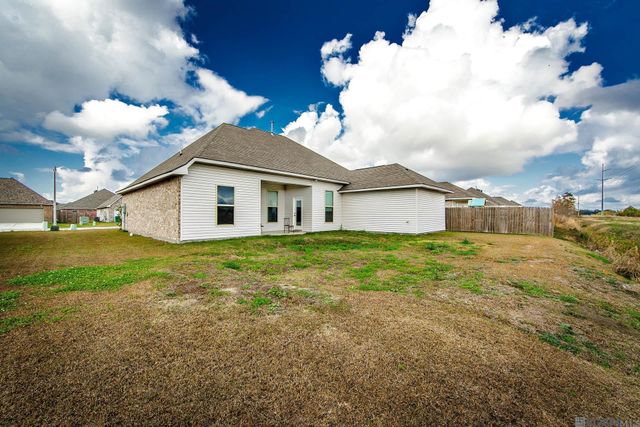 308 Carriage Way, Thibodaux, LA 70301