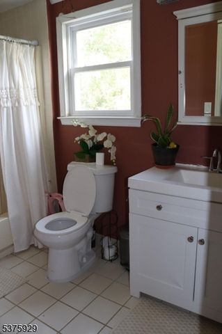 645 Townsend Pl, North Plainfield Boro, NJ 07063