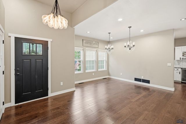 22790 NORRIS PEAK RD, Rapid City, SD 57702