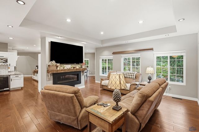 22790 NORRIS PEAK RD, Rapid City, SD 57702