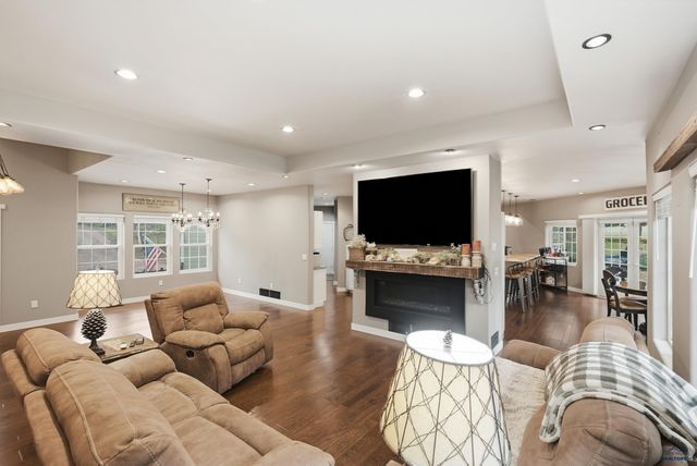 22790 NORRIS PEAK RD, Rapid City, SD 57702