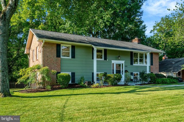 2421 STIRRUP LN, Alexandria, VA 22308