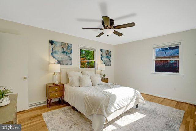 2421 STIRRUP LN, Alexandria, VA 22308