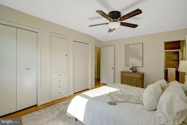 2421 STIRRUP LN, Alexandria, VA 22308
