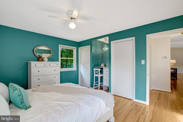 2421 STIRRUP LN, Alexandria, VA 22308