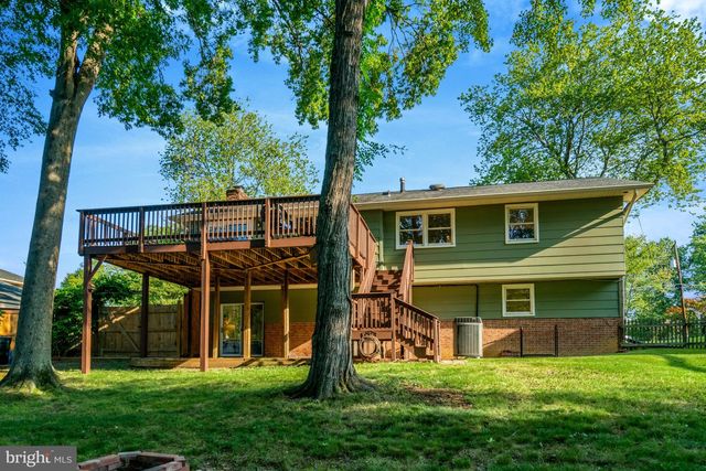 2421 STIRRUP LN, Alexandria, VA 22308