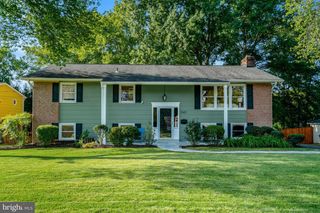 2421 STIRRUP LN, Alexandria, VA 22308