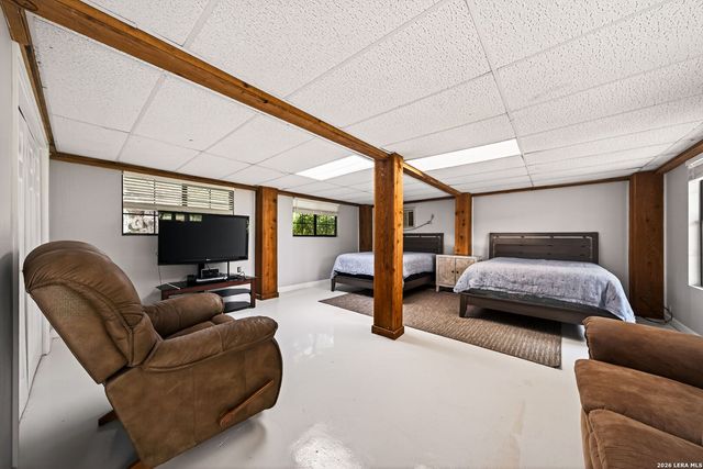 199 LAKESHORE DR S, Bandera, TX 78003