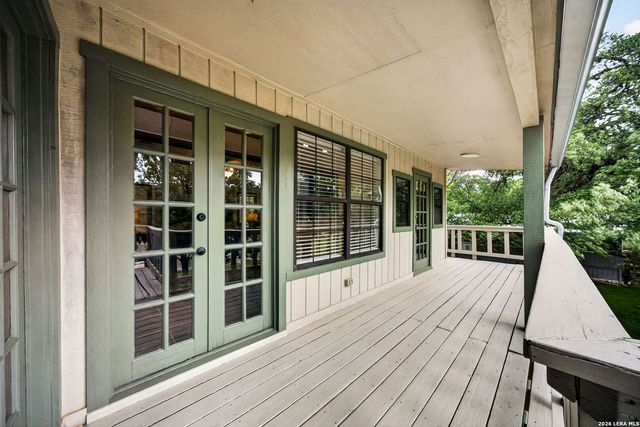 199 LAKESHORE DR S, Bandera, TX 78003