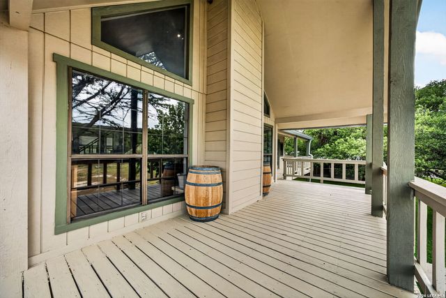 199 LAKESHORE DR S, Bandera, TX 78003