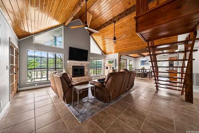 199 LAKESHORE DR S, Bandera, TX 78003