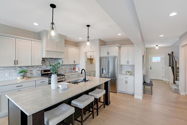 9568 63rd Street S, Cottage Grove, MN 55016