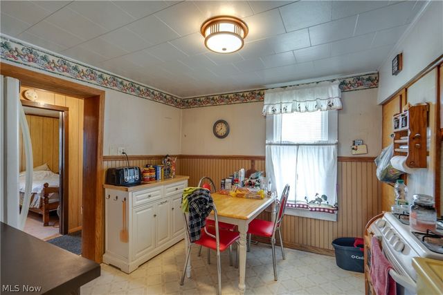 3797 Harper Avenue, Barberton, OH 44203