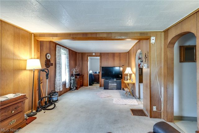 3797 Harper Avenue, Barberton, OH 44203