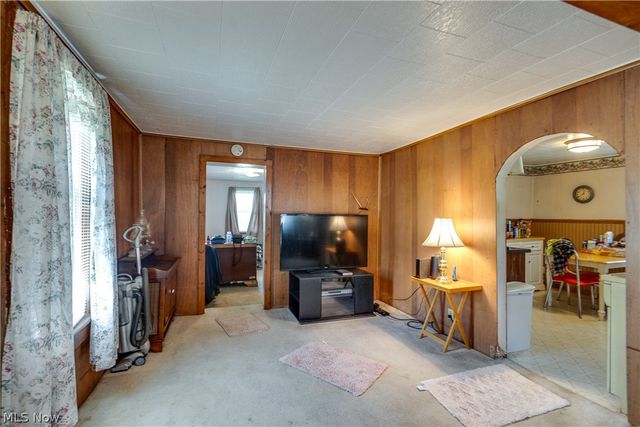 3797 Harper Avenue, Barberton, OH 44203