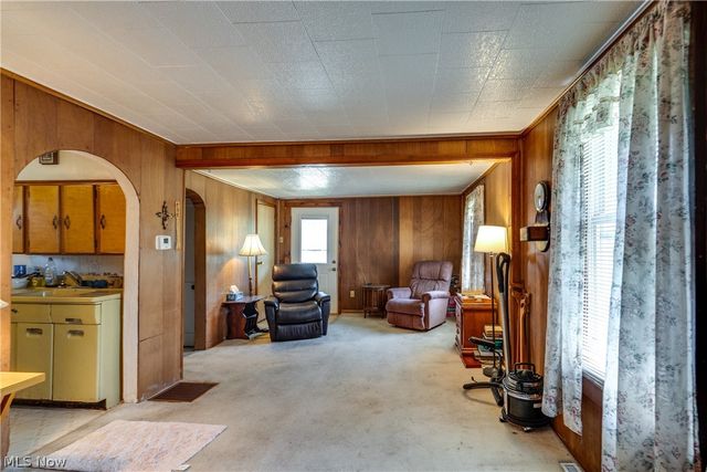 3797 Harper Avenue, Barberton, OH 44203