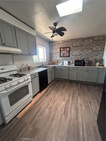 8471 Caughlin, Phelan, CA 92371