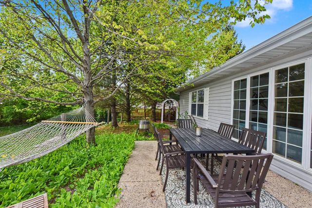 1168 W Bluestem COURT, Elkhorn, WI 53121