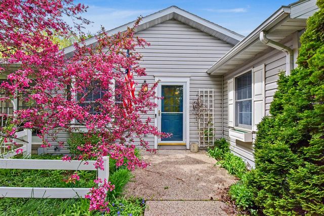 1168 W Bluestem COURT, Elkhorn, WI 53121