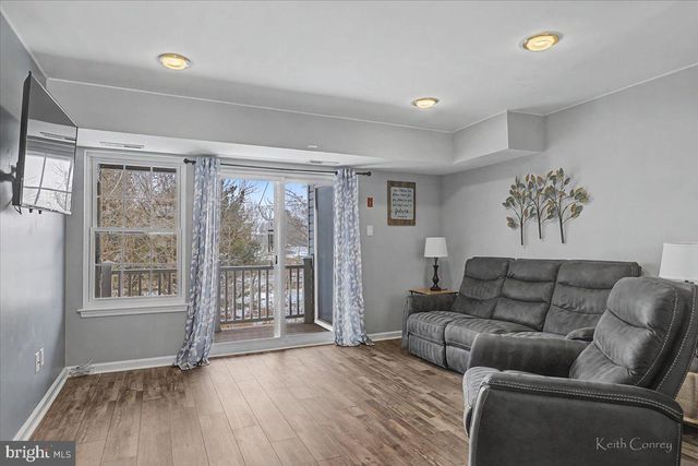 496 REVERE DR, Southampton, PA 18966