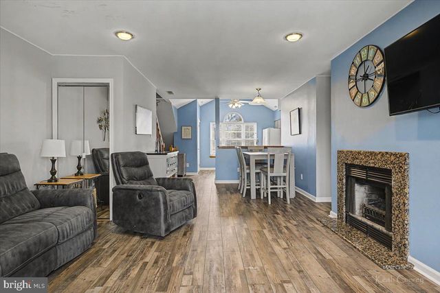 496 REVERE DR, Southampton, PA 18966