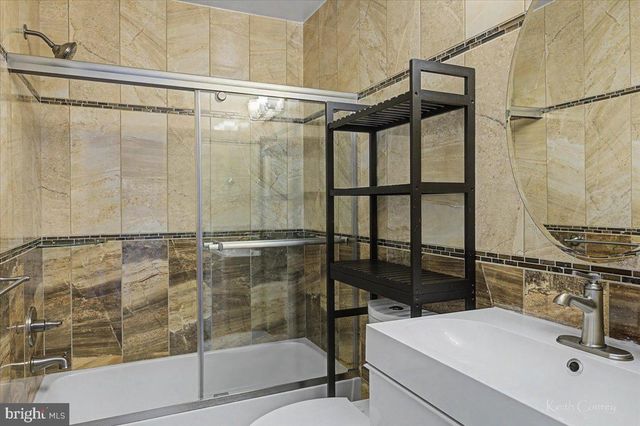 496 REVERE DR, Southampton, PA 18966