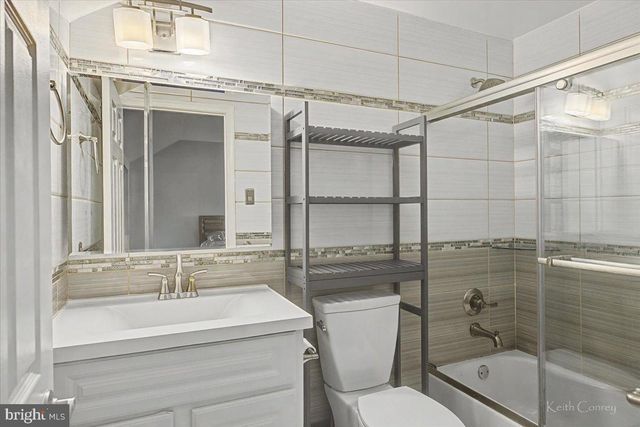 496 REVERE DR, Southampton, PA 18966