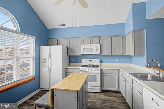 496 REVERE DR, Southampton, PA 18966