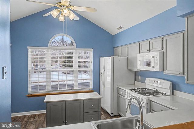 496 REVERE DR, Southampton, PA 18966