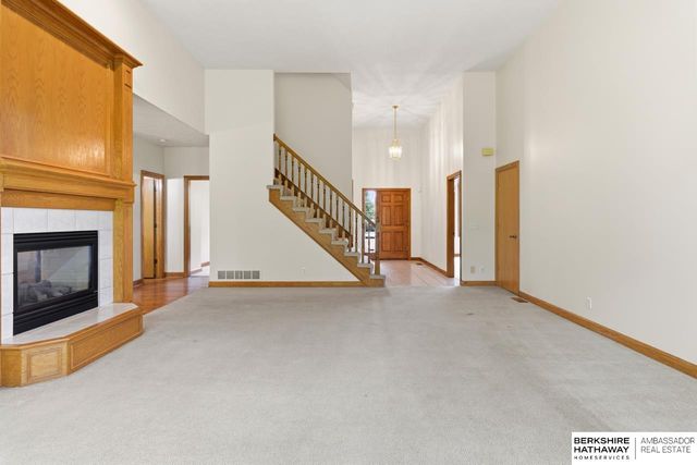 2106 S 185th Street, Omaha, NE 68130