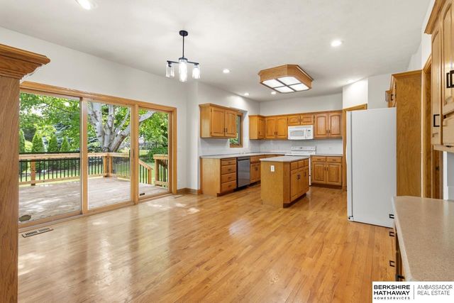 2106 S 185th Street, Omaha, NE 68130