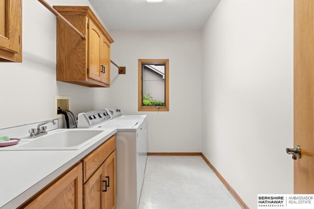 2106 S 185th Street, Omaha, NE 68130