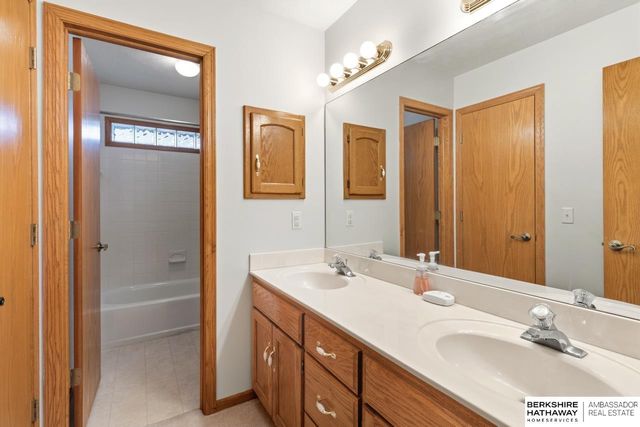2106 S 185th Street, Omaha, NE 68130